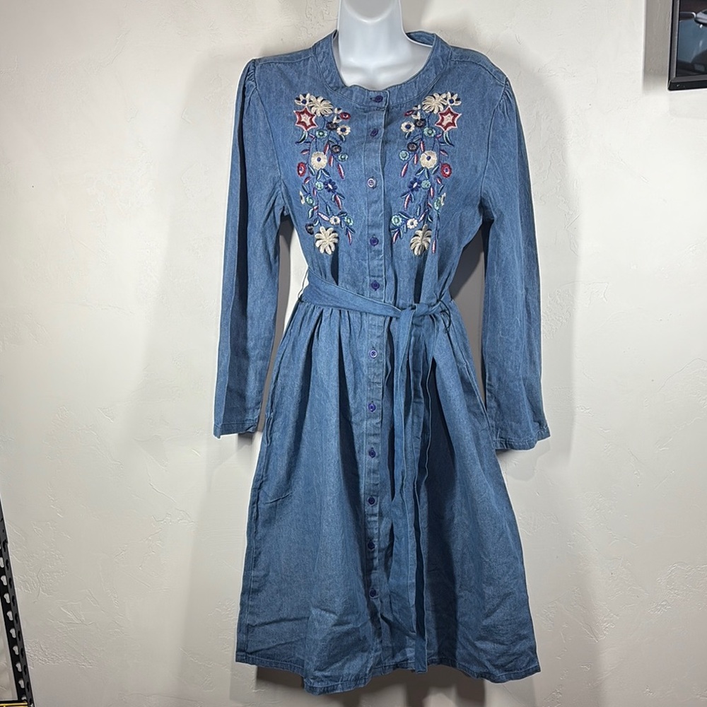 NWOT Denim Moves Embroidered Blue Denim Dress size medium